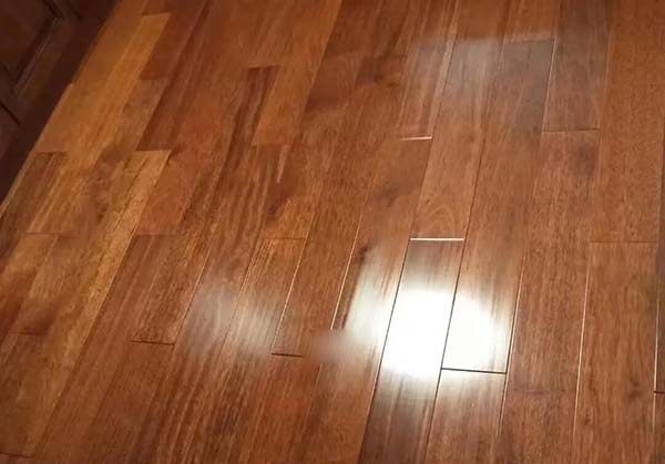 地板翻效果