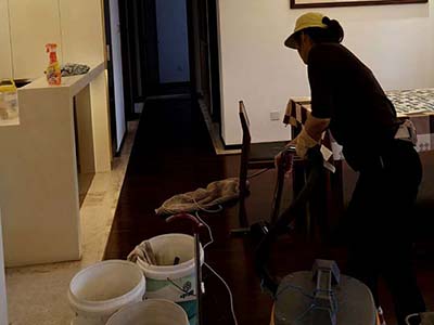 家庭一次性保洁包括沙发、地毯、电视等家具设备保洁